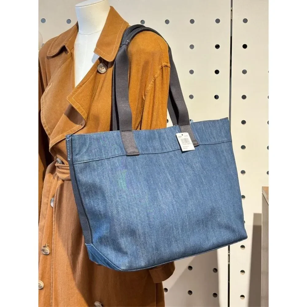 Coach Women Pre-Loved Bag Very Good Condition